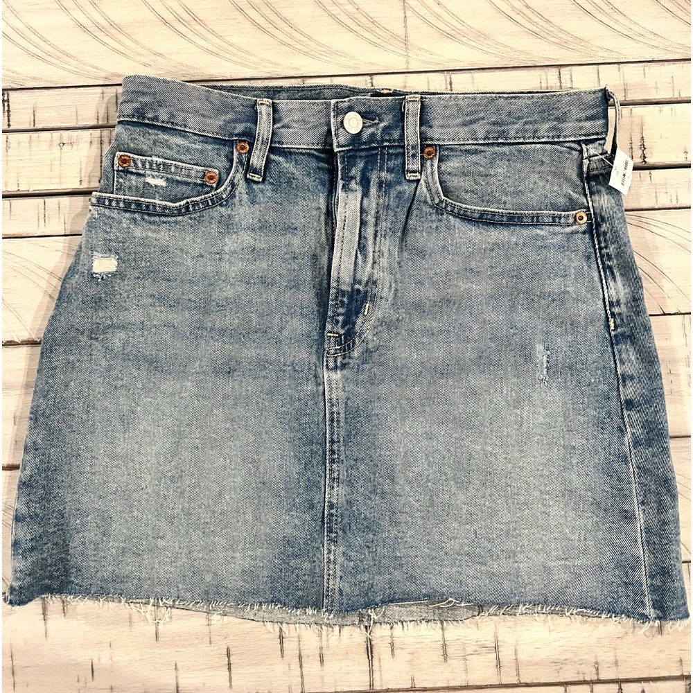 Gap size 6, brand new